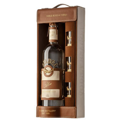 בלוגה אלור 750 מ"ל מארז עור + 3 כוסות צ'ייסר