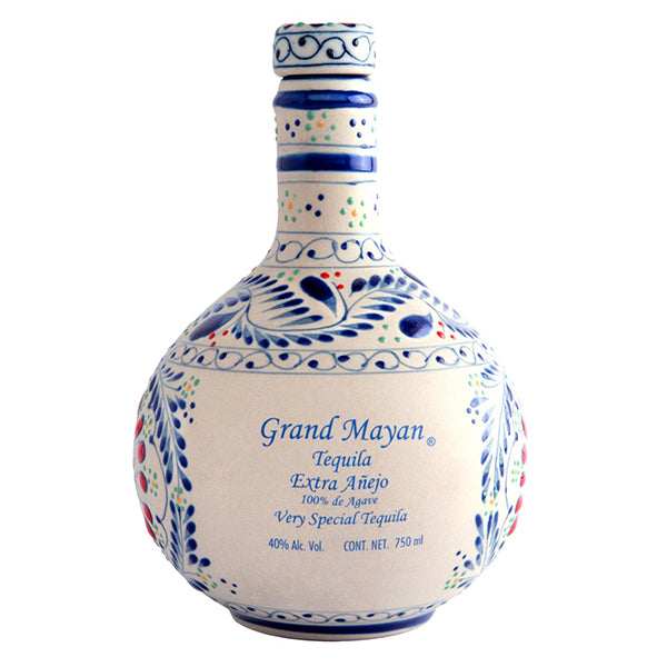 בקבוק טקילה גראנד מאיין אקסטרא אינייחו 1.750 ליטר מעוצב מרהיב