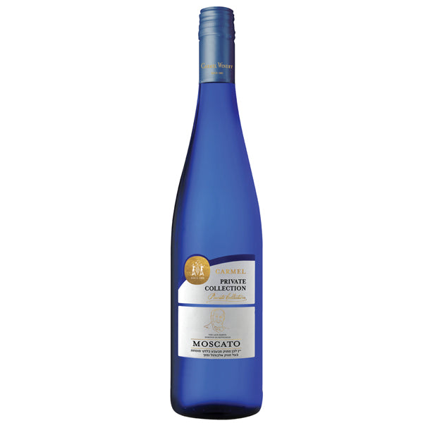 בקבוק יין כרמל פרייבט קולקשן מוסקטו 750 מ''ל יין לבן קינוח מחוזק בצבע כחול רויאלי עם סמלי זהב אלגנטיים