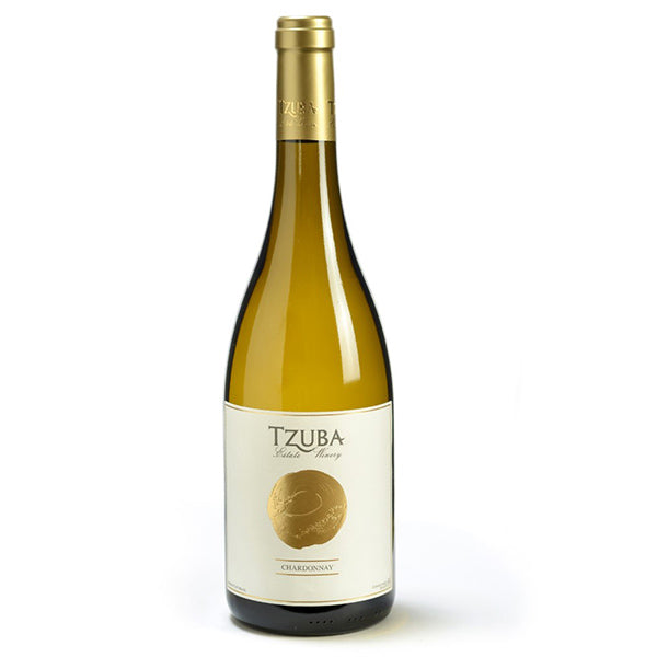 בקבוק צובה שרדונה 750 מ''ל עם תווית מעוצבת בצבע זהב ויין לבן מעודן דרך הזכוכית