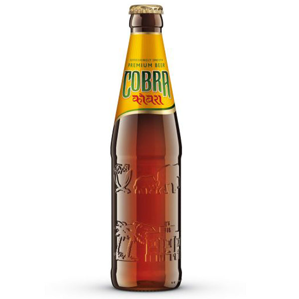 בקבוק בירה קוברה 330 מ''ל בעיצוב טרופי ותוויות צהובות ירוקות ואדומות עשירות