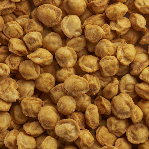 גרם חטיף בוטנים רביולי כשרנישנושים במגש גדול ופריך להנאה לצד משקה