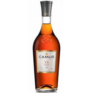 בקבוק קוניאק קמוס וי.אס 700 מ''ל מחברת CAMUS עם תווית VS Elegance ועיצוב אלגנטי