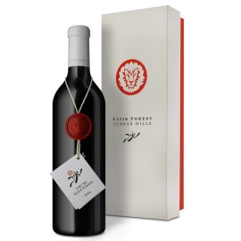 בקבוק יין יער יתיר 3 ליטר 2018 אדום ליד אריזה מקורית עם פס אדום