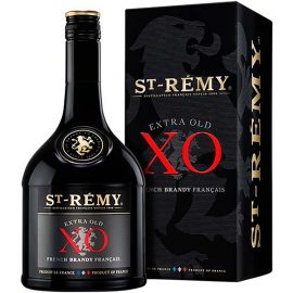 בקבוק של ברנדי סט רמי XO 700 מ''ל תווית שחורה וזהב איכות יוקרתית מהמותג הצרפתי 'סנט-רמי'